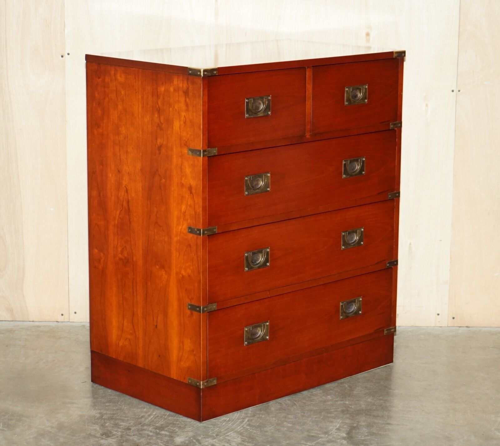 Lovely Vintage Rich Golden Brown Oak Military Campaign Chest Of Drawers