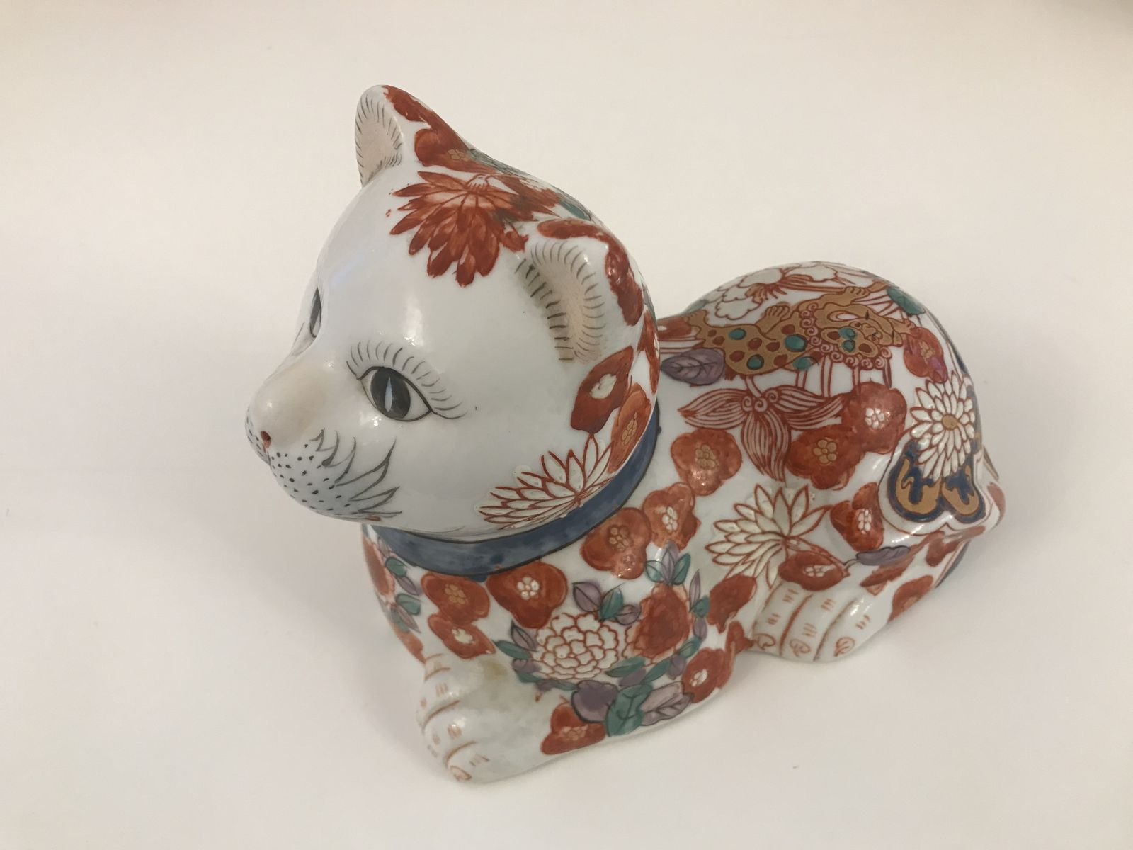 Antique Japanese Hand Painted Imari Signed Porcelain Cat .