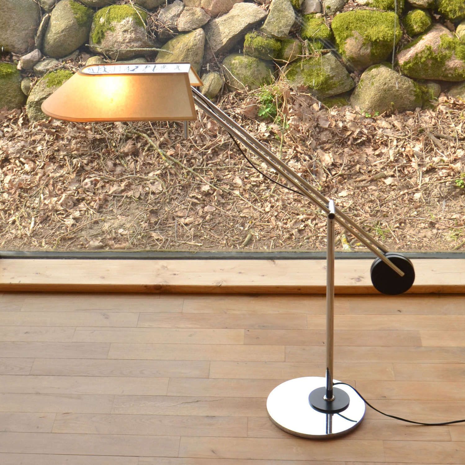 photo furniture Minimalist Black And Chrome Table Lamp, Counter Balance Swiss 1970's