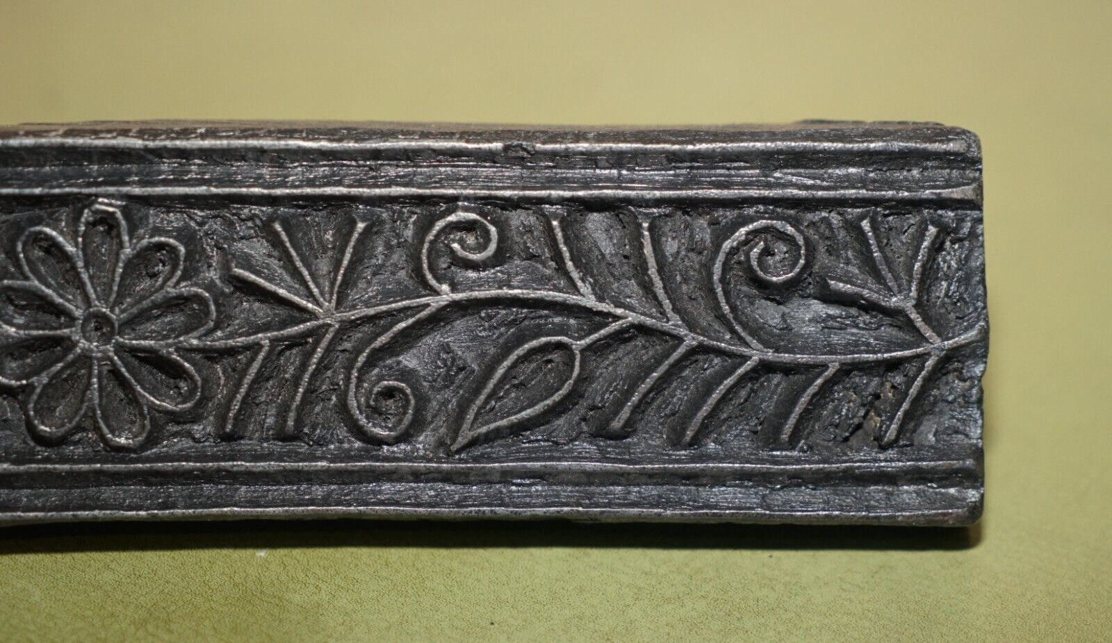 photo furniture Very Collectable Antique Hand Carved Floral Boarder Printing Block For Wallpaper