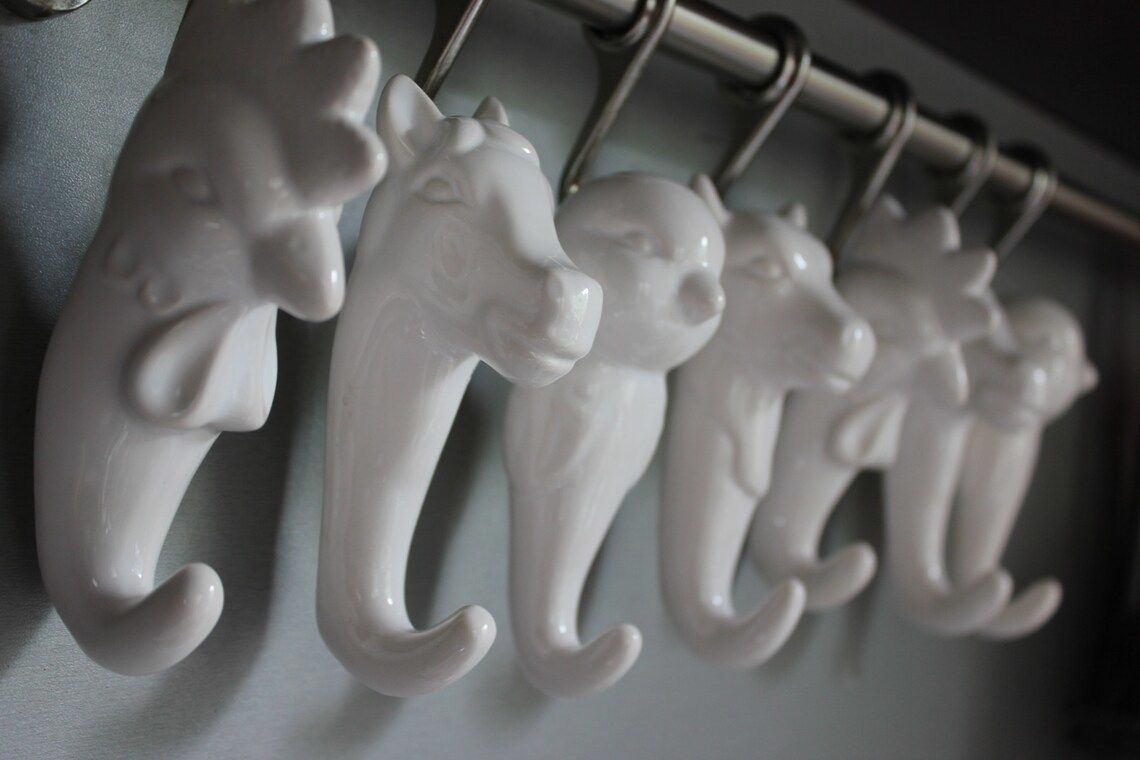 Set Farm Animal Porcelain Hangers Wall Hook White Hen,Horse,Chicken And Cow Heads Nursery Dress Hanger