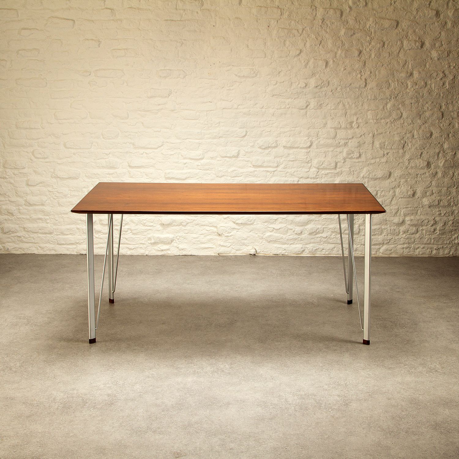 Model 3605 Desk In Rosewood By Arne Jacobsen For Fritz Hansen, Denmark, 1960s