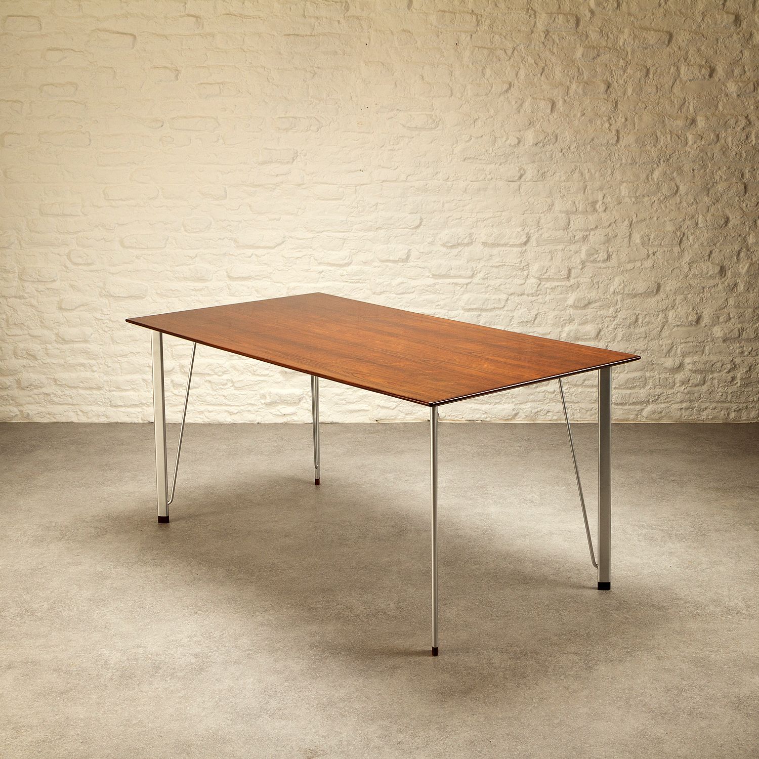 Model 3605 Desk In Rosewood By Arne Jacobsen For Fritz Hansen, Denmark, 1960s photo furniture