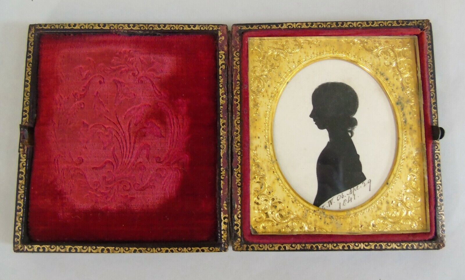 Antique Silhouette In Case 19th Century