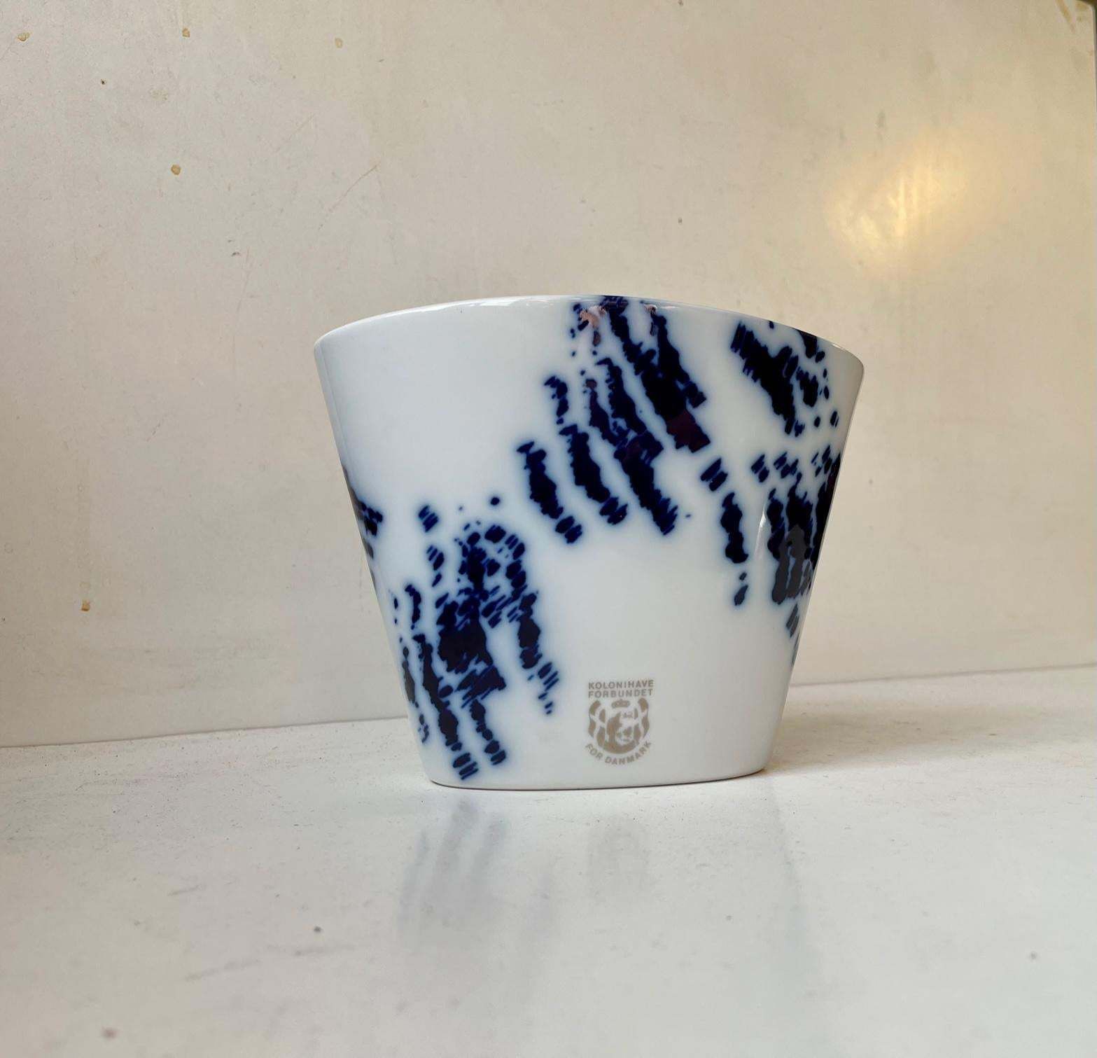 photo furniture Porcelain Vase By Ivan Weiss For Royal Copenhagen 1980s