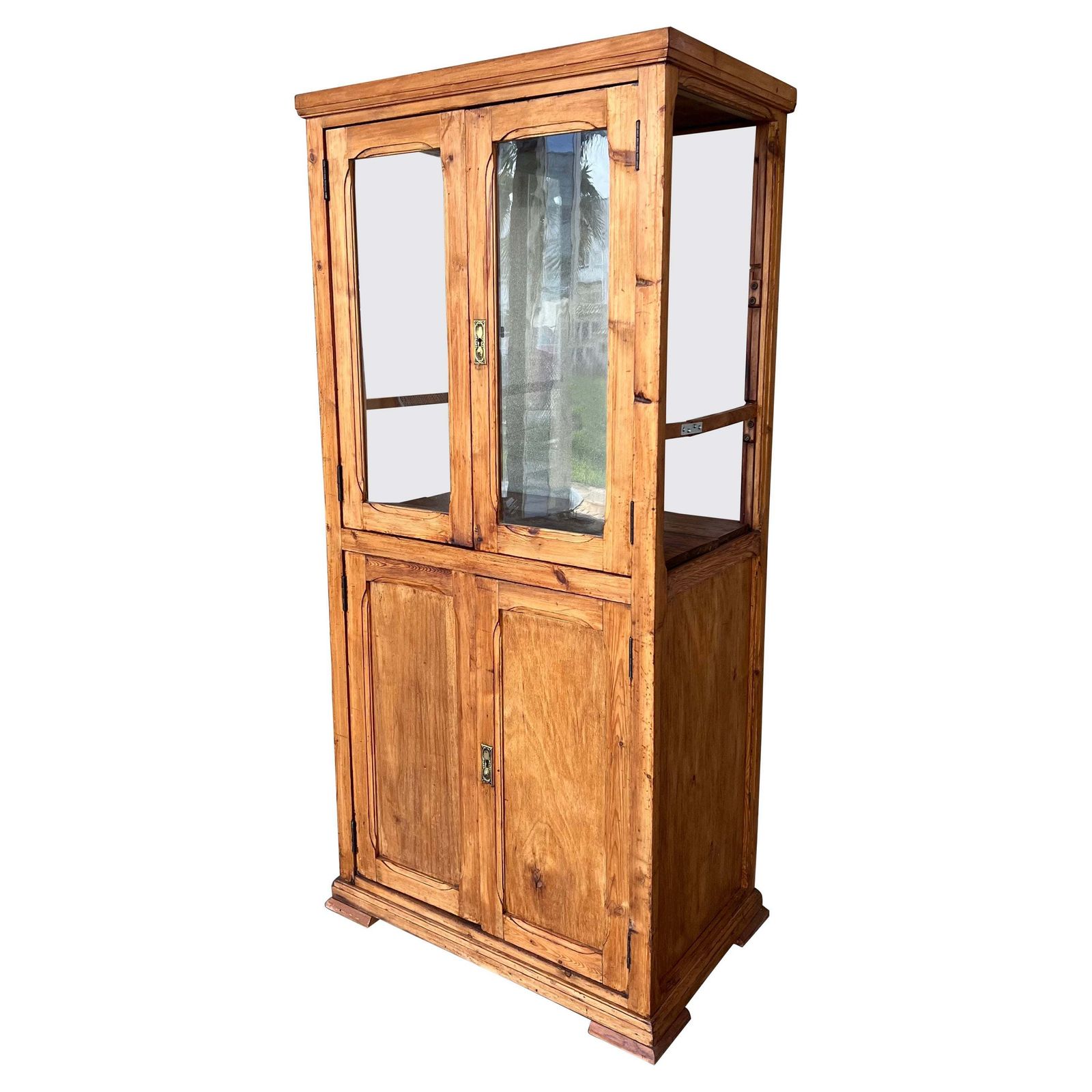 Grande bibliothèque ou armoire vitrée d'époque, en pin, Espagne, XIXe siècle, restaurée