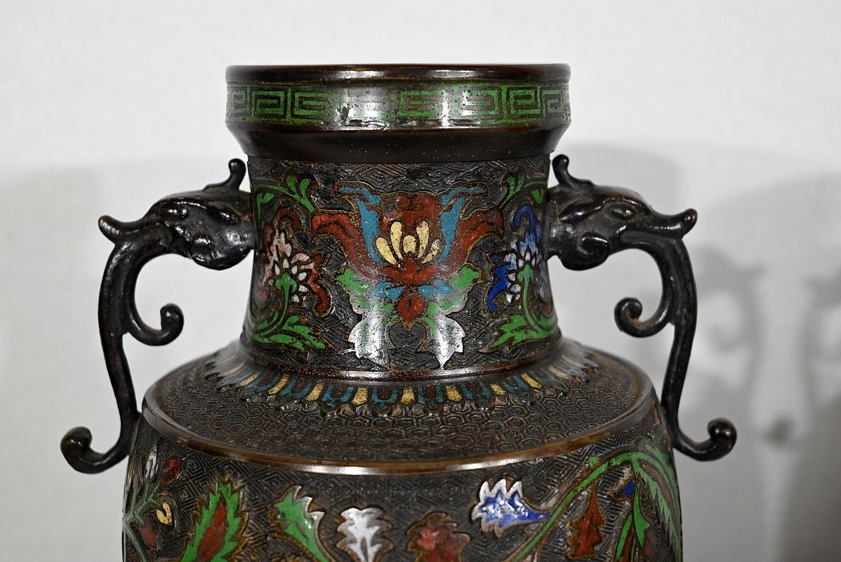 Pair Of Bronze Vases, China   Late 19th Century photo vinterior