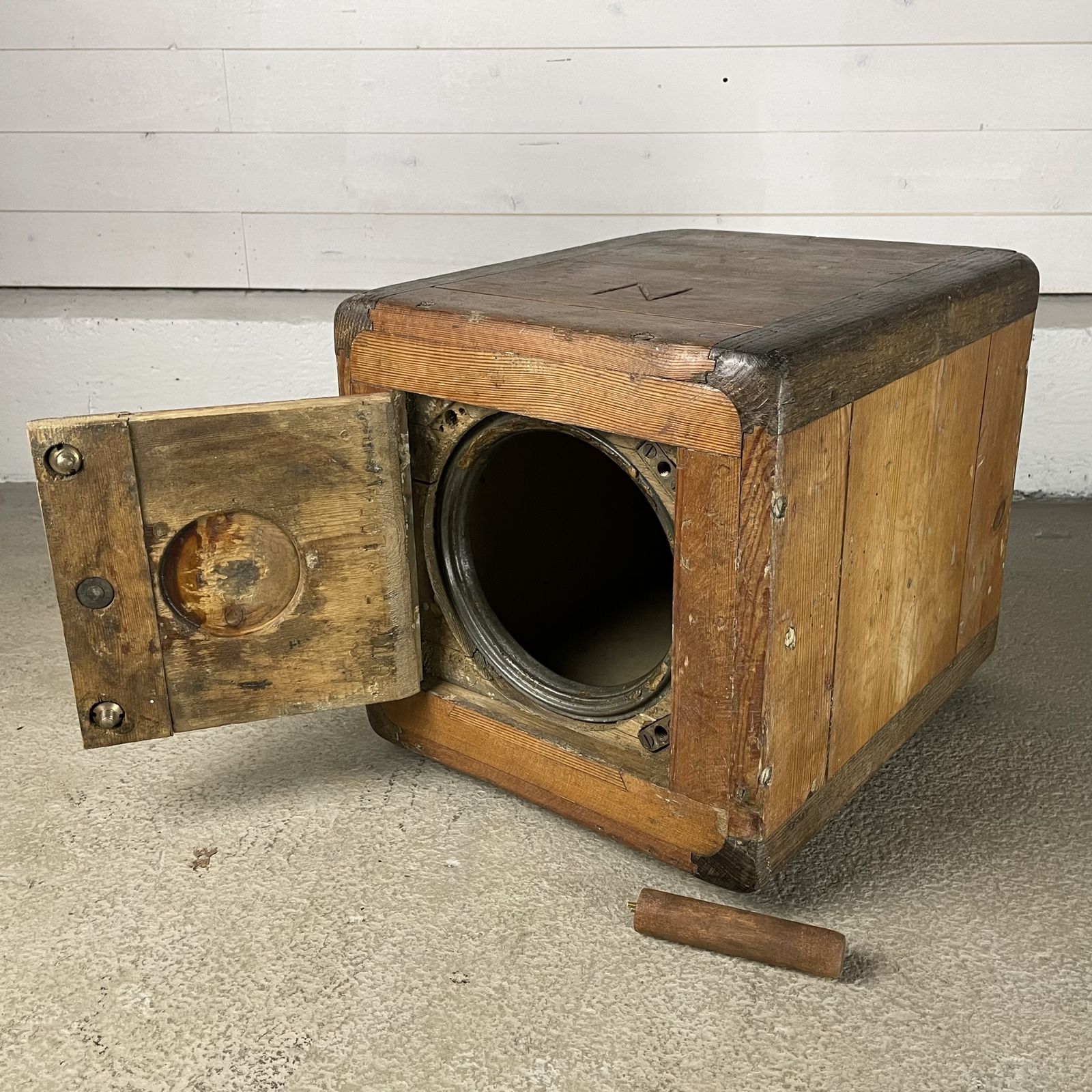 Victorian Wooden Safe Box With Screw Close Door photo vinterior