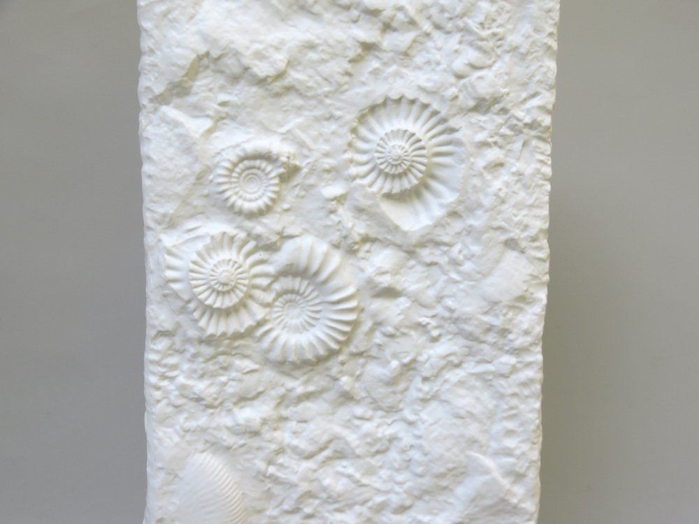 White Bisquit Porzellan Vase From Ak Kaiser, 1970s photo vinterior