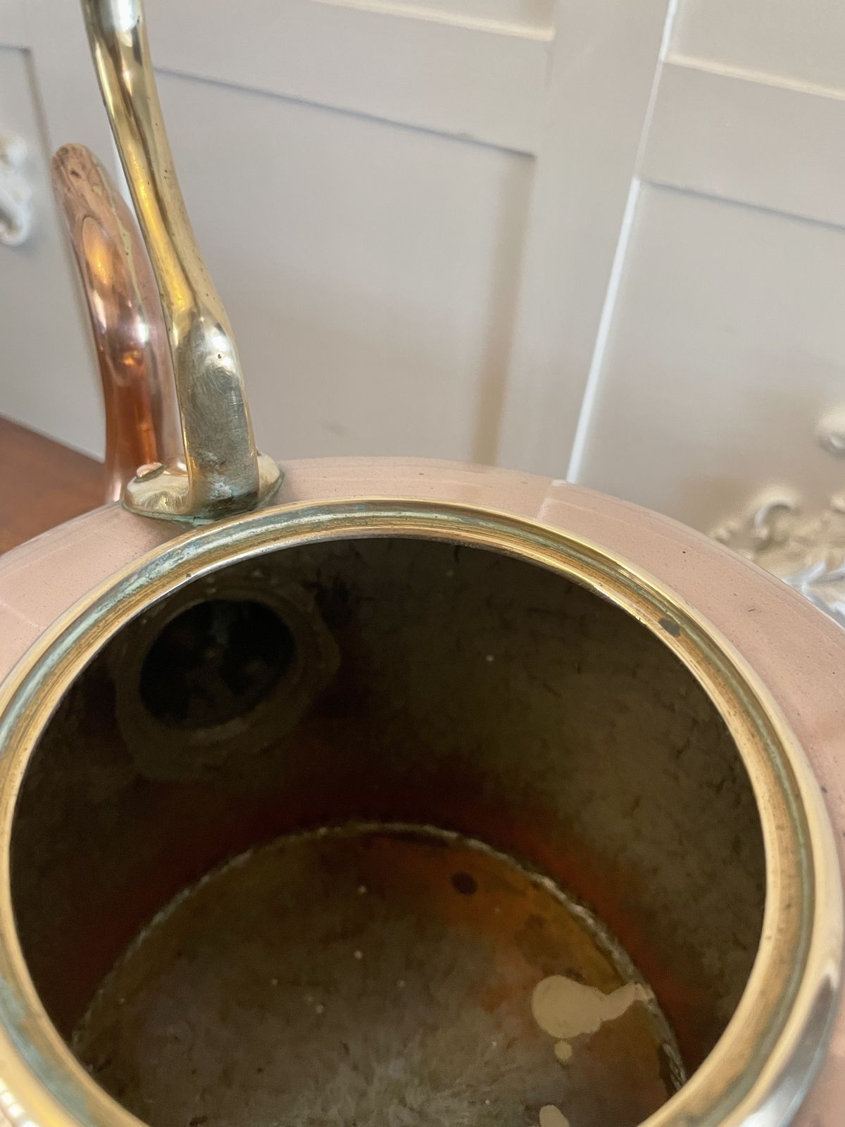 Antique Quality Copper Kettle photo vinterior