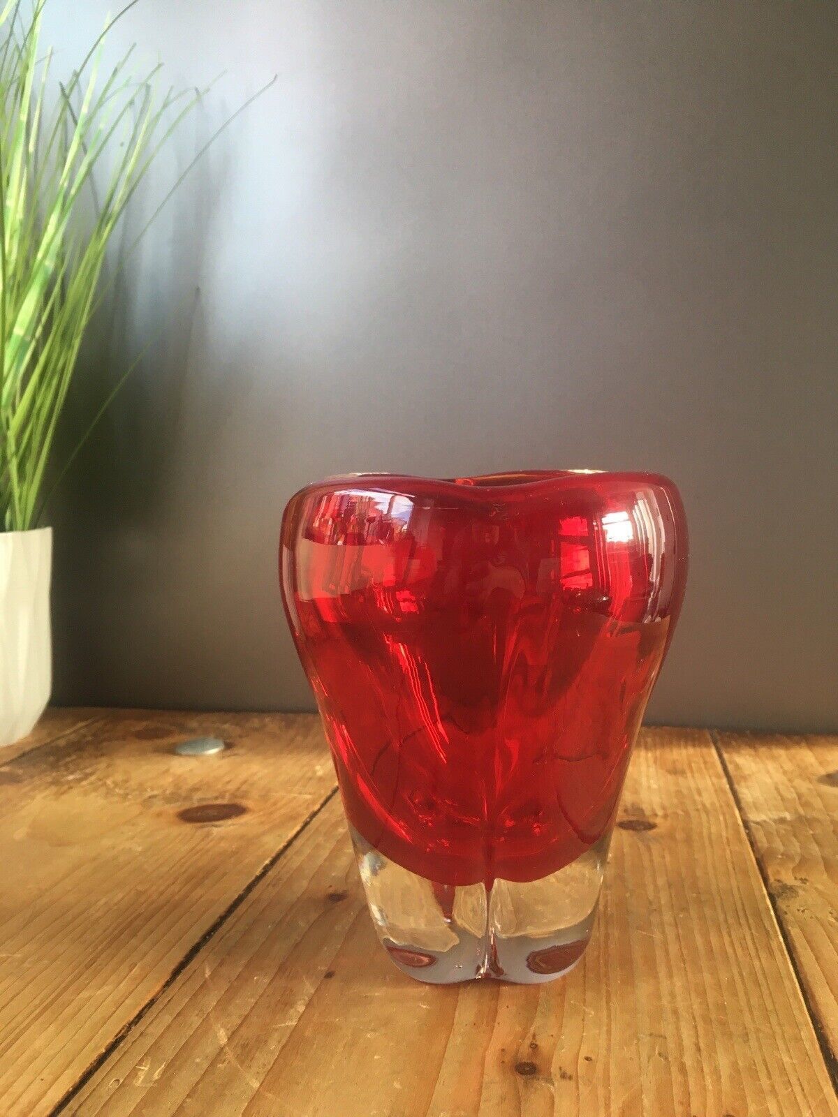 photo vinterior Red Whitefriars 9410 Art Glass Molar Lobed Bowl Vase Tooth Dentist Paperweight
