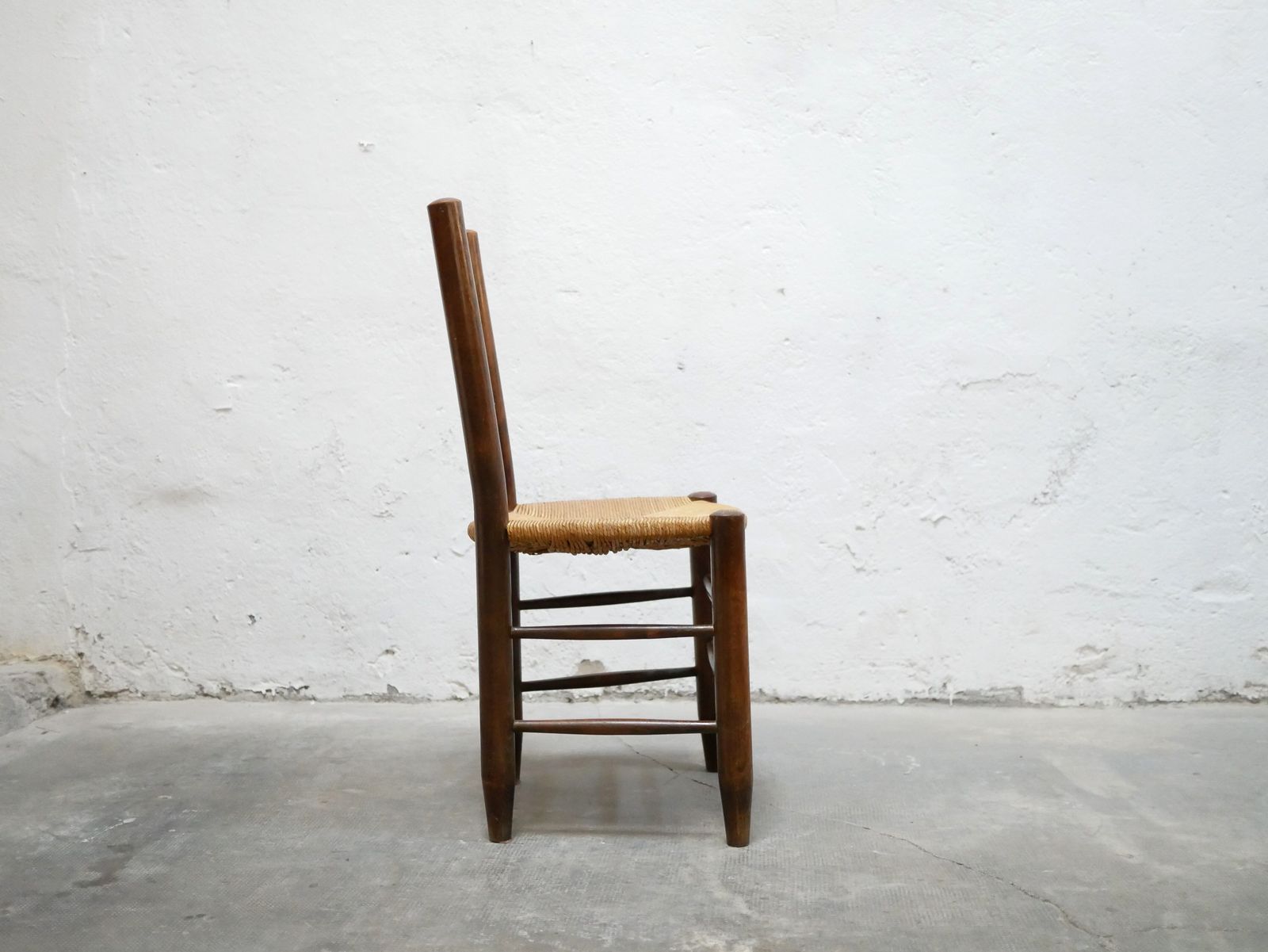 Antique Mulched Wooden Country Chair photo vinterior