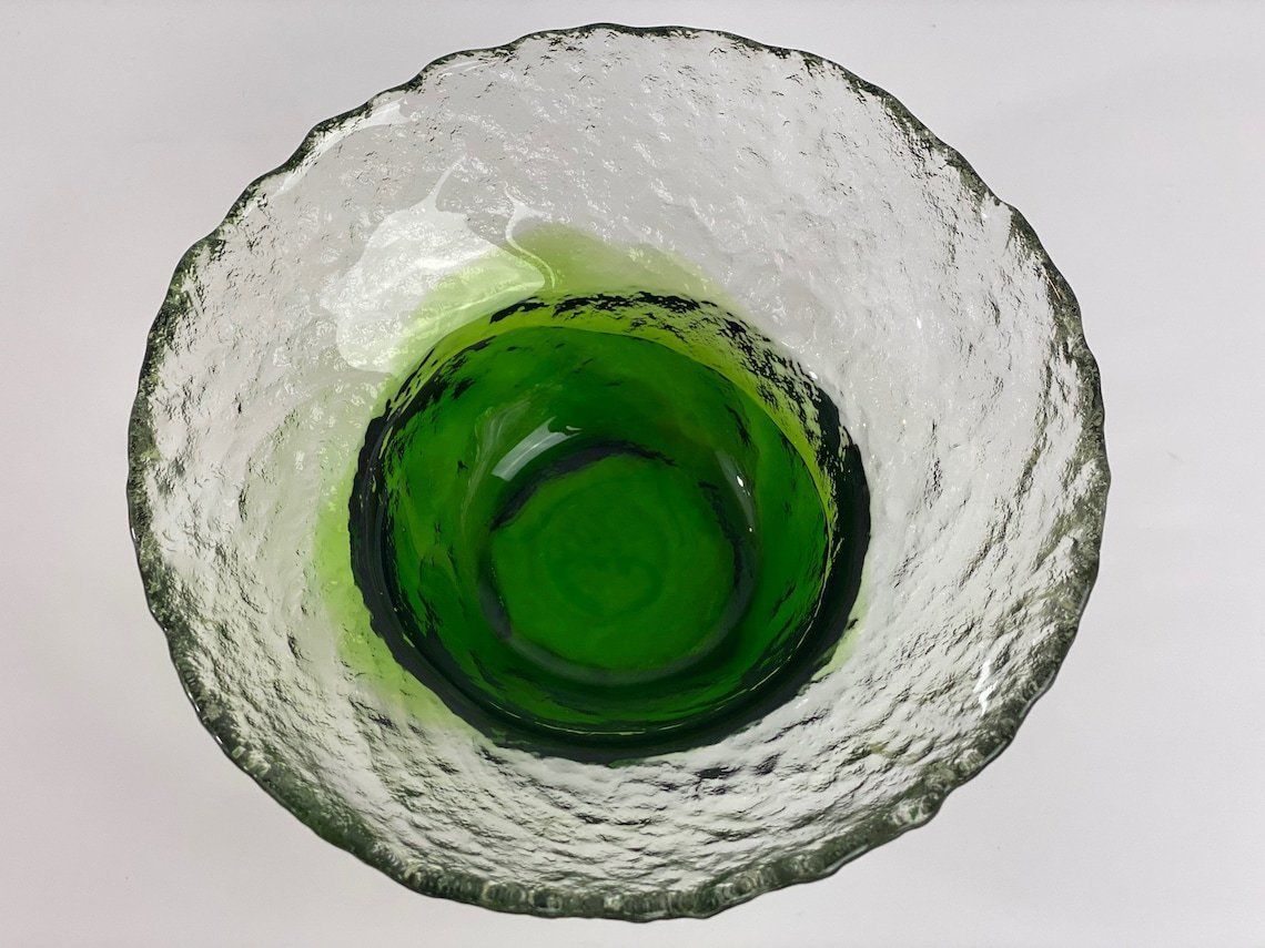 Signed Glass Bowl By Pertti Santalahti For Humppila Finland 1970s Green And Clear Glass With Ice Effect photo Home Decor