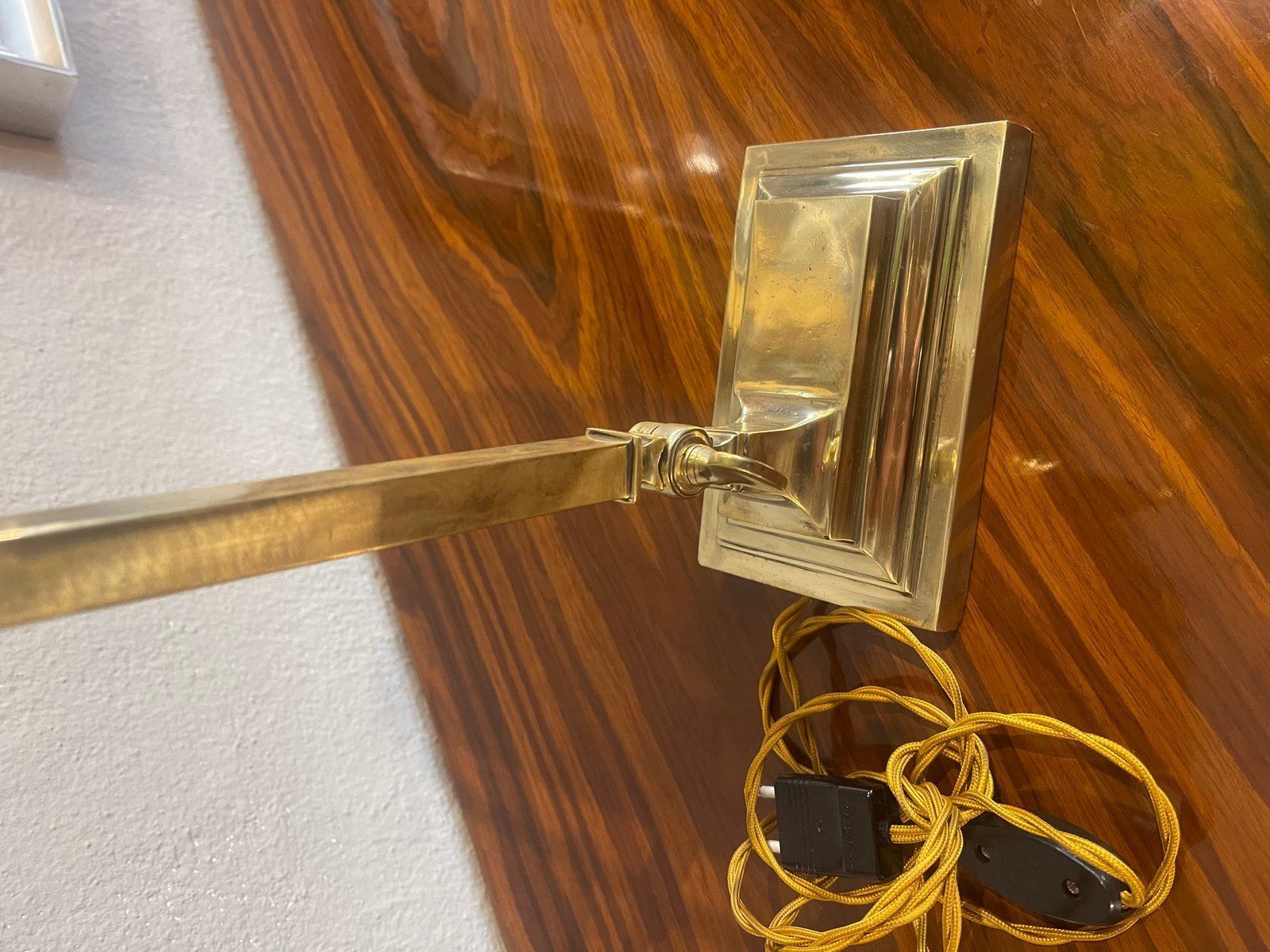480.0 Ministerial Churchill Lamp In Bronze And Opaline Glass photo