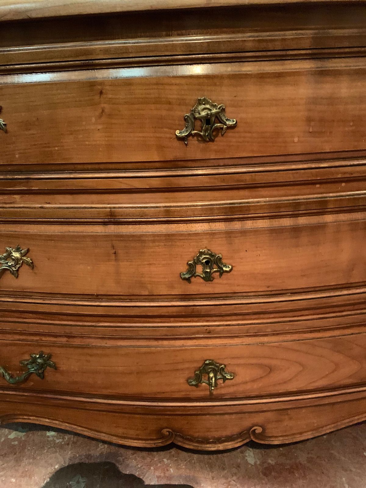 photo furniture Chest Of Drawers With Curved Facade In The Provençal Style Of The 20th Century