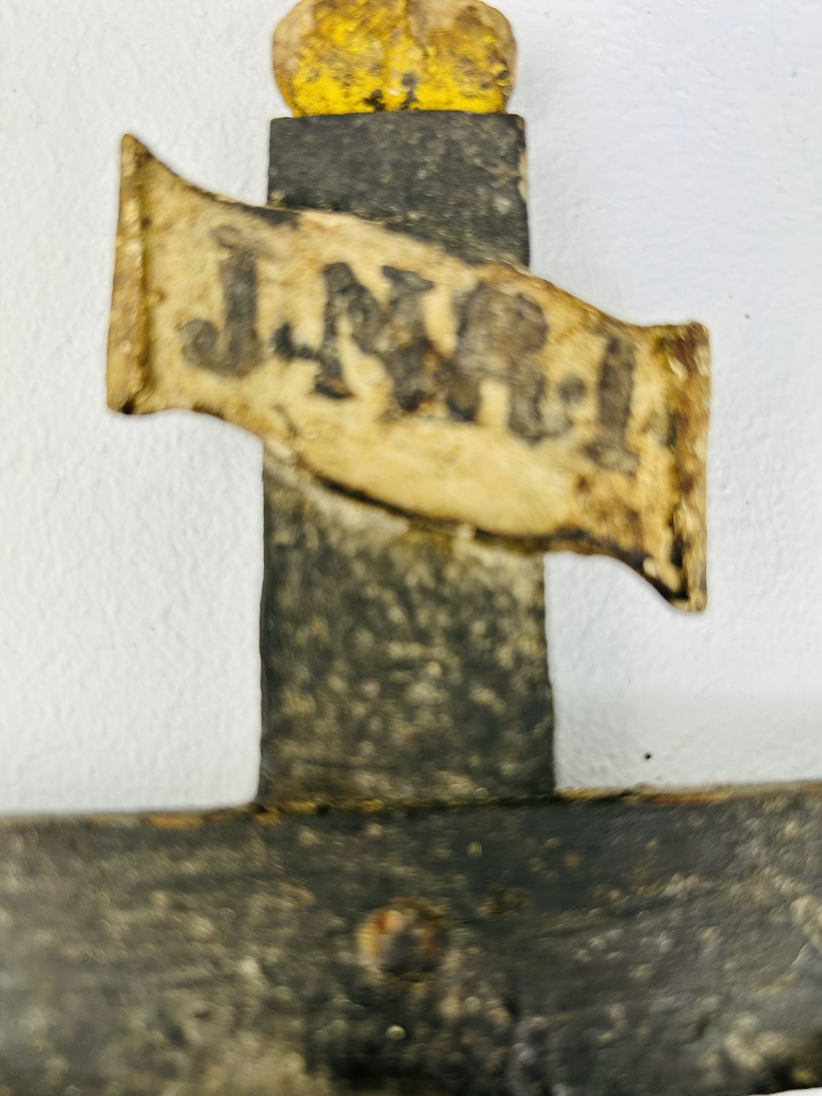 A Primitive Inri Carved & Painted Inri Last Rites Corpus On Wooden Cross   Religious Art photo vinterior