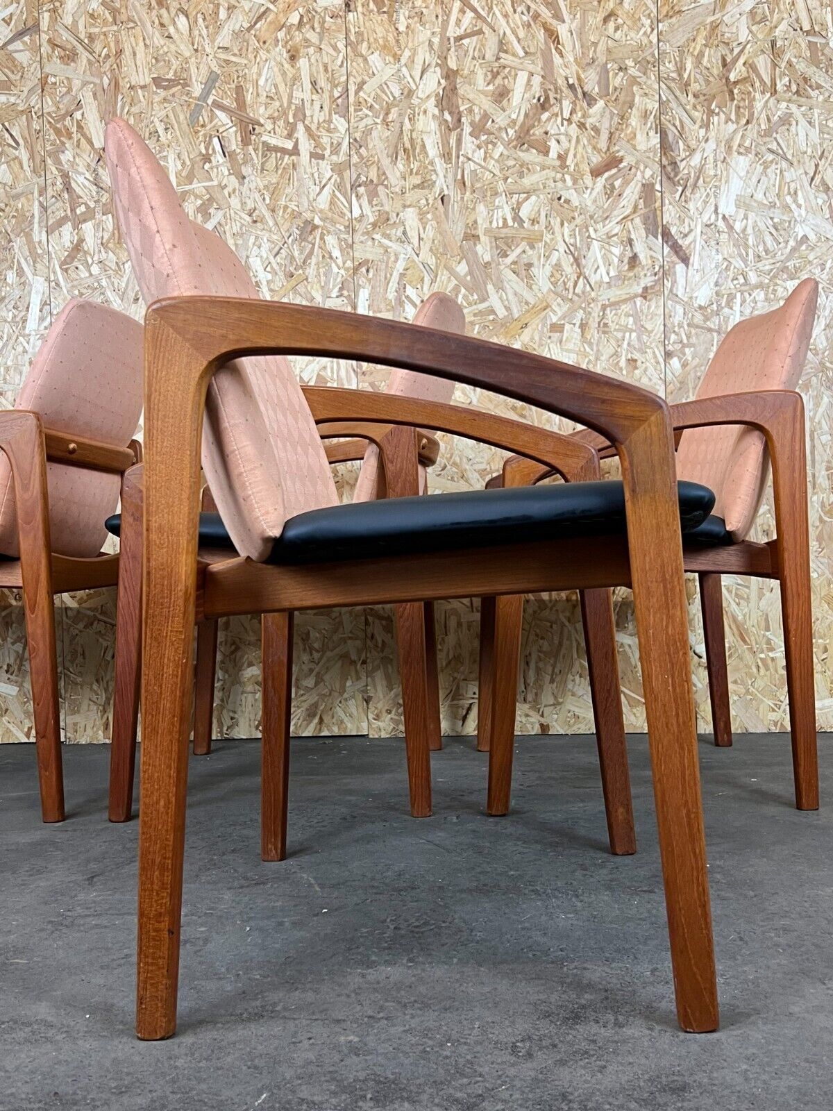 photo buy Teak Dining Chair Henning Kjaernulf Korup Stolefabric