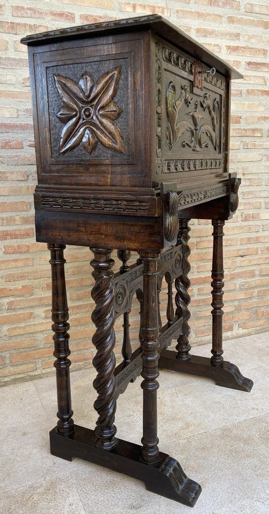 Antique Spanish Renaissance Bar Cabinet In Oak, 1890 photo vinterior