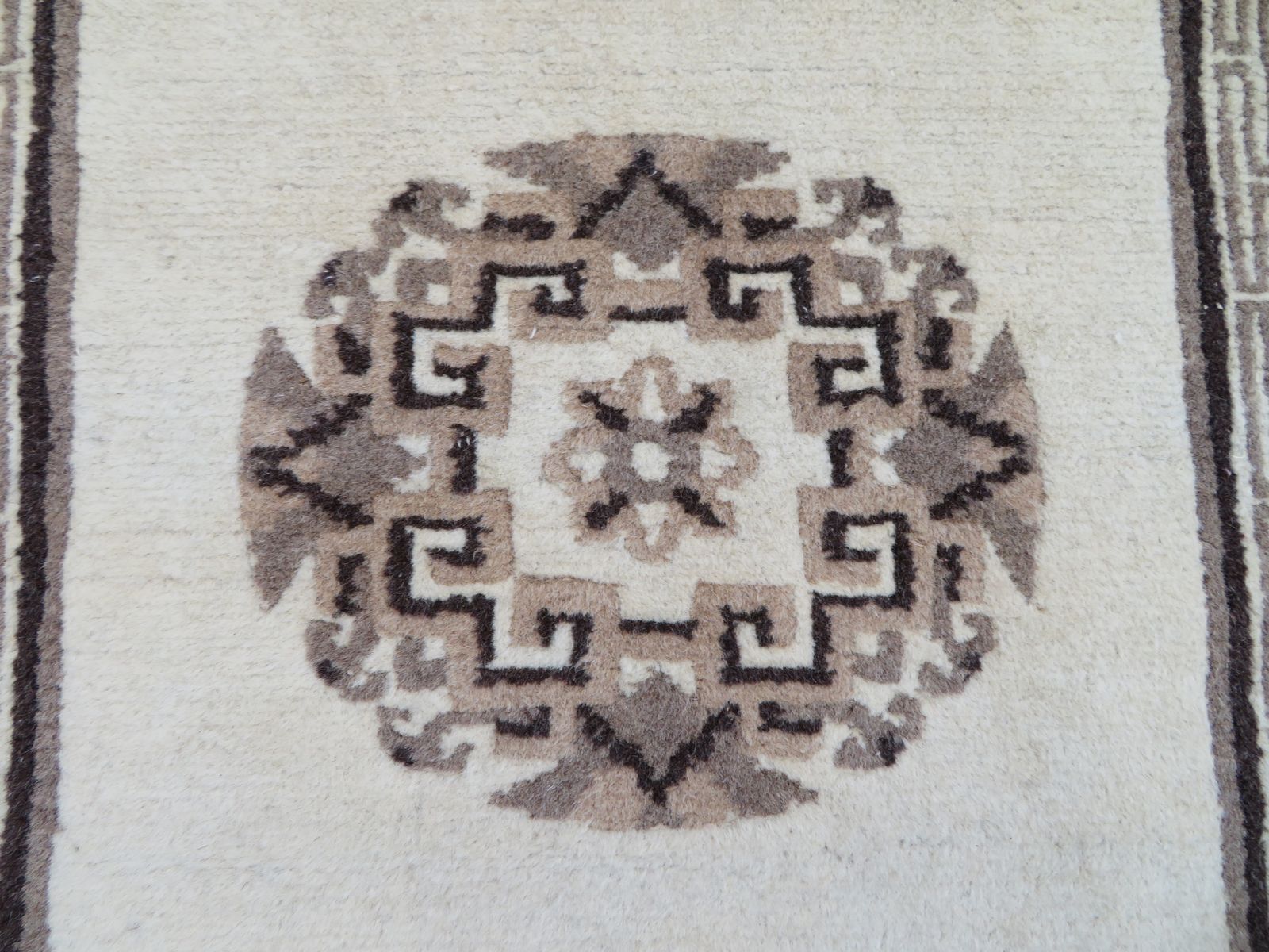 Antique Nepalese Rug. Inner Asia Autonomous Border Region. 170cm X 90cm. photo 499.0