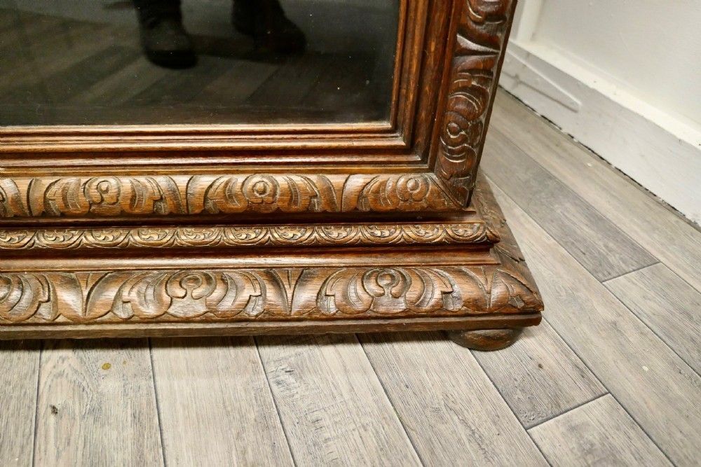 Fine Quality 19th Century Carved Oak Glazed Bookcase. photo vinterior