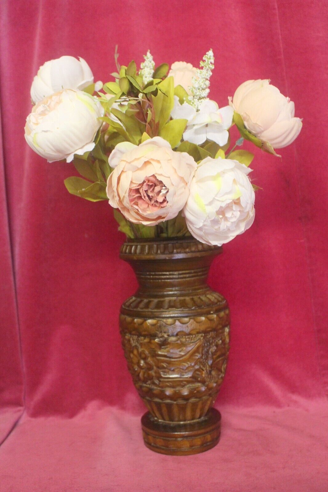 photo vinterior Vintage French Rustic Carved Wood Jar Hand Painted