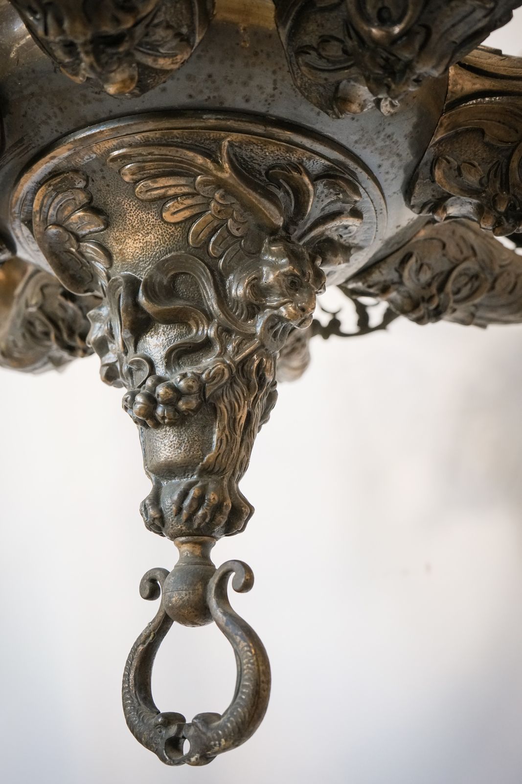 photo vinterior Gaudi Geïnspireerde Kandelaars In Brons Of Messing