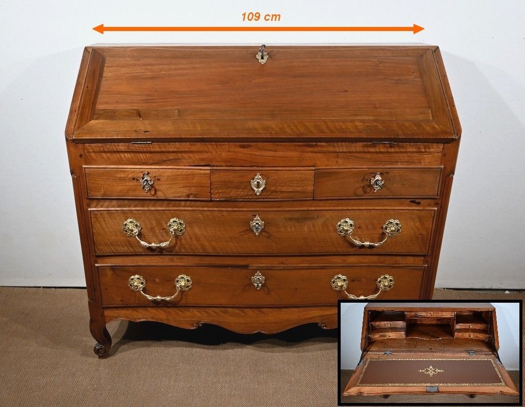 Scriban Chest Of Drawers In Walnut, Louis XV Period   18th Century