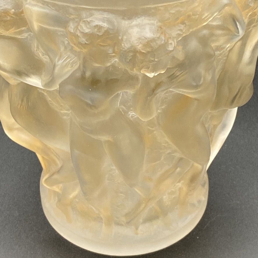 photo vinterior A Rene Lalique Bacchantes Vase In White And Sienna Patinated Glass.