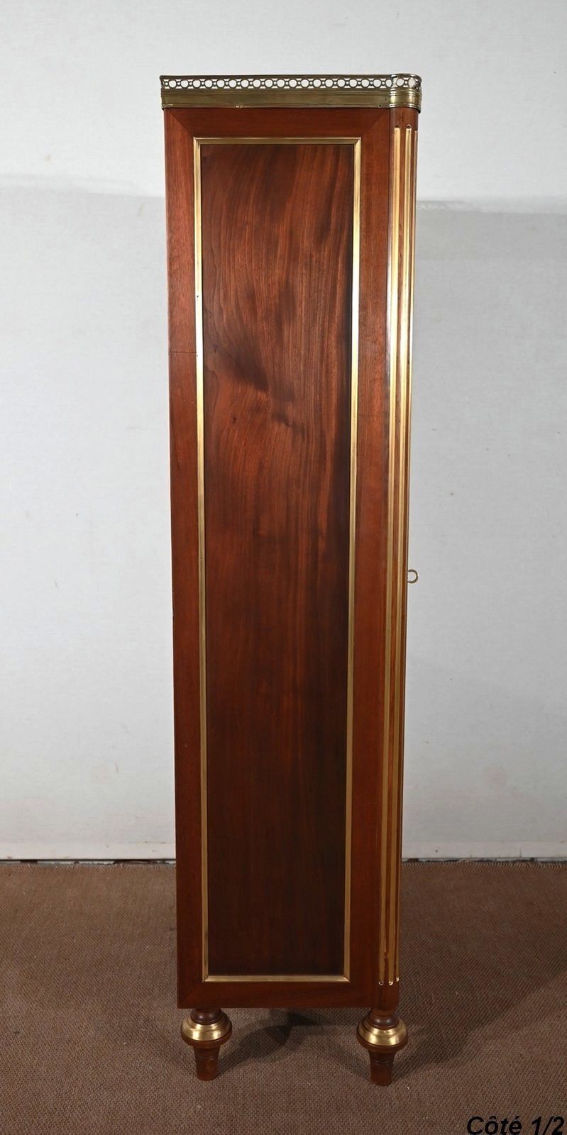photo vinterior Small Mahogany Showcase, Louis XVI Style, Late 19th Century