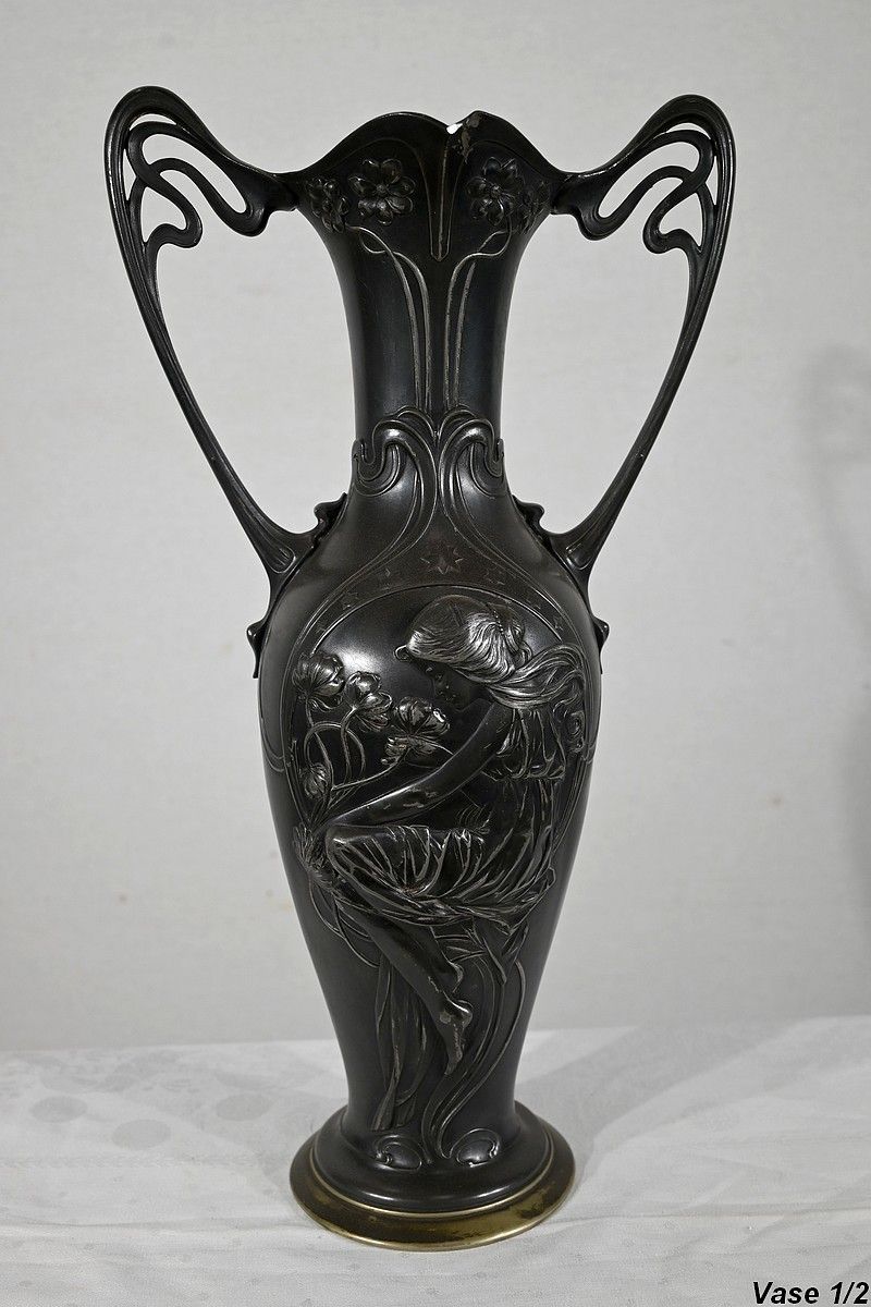 Important Pair Of Pewter Vases, Art Nouveau   1900 photo 1055.75