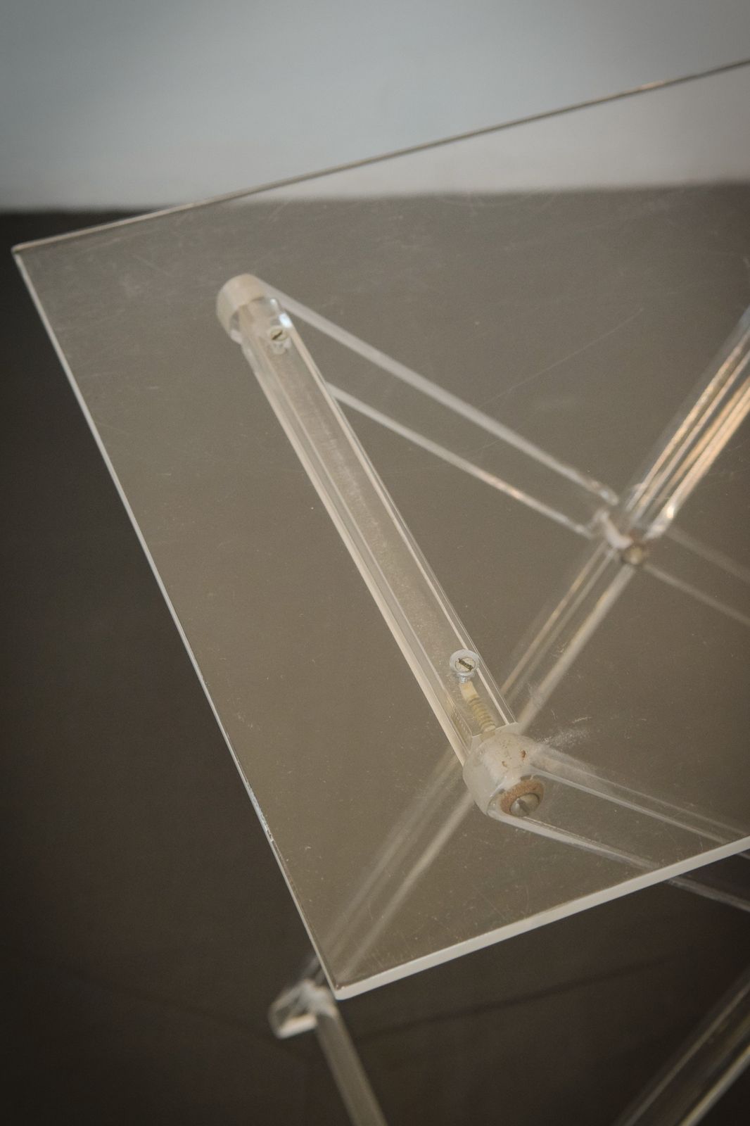 Bijzondere Opvouwbare Bijzettafels Van Perspex Met Standaard photo buy