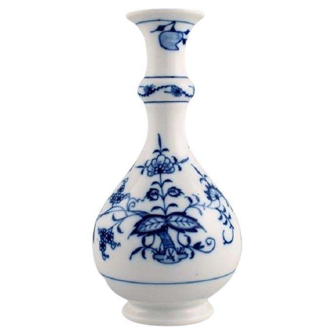 Antique Meissen Blue Onion Vase In Hand Painted Porcelain