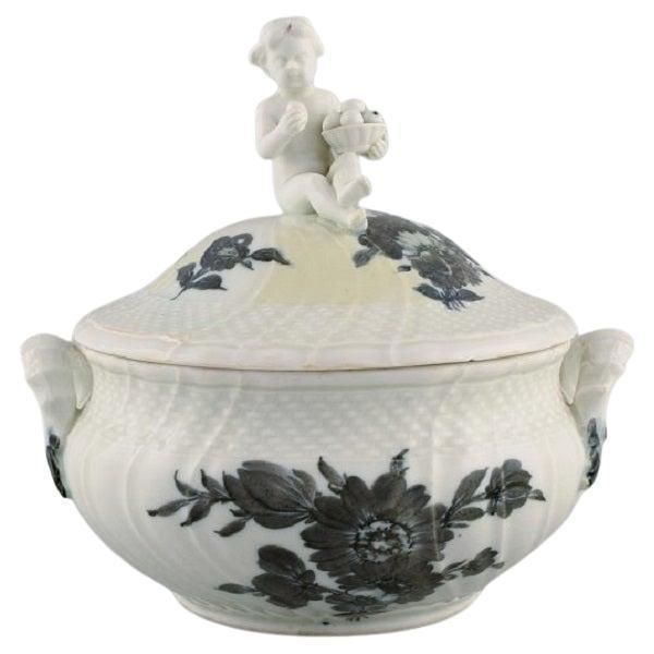 Early Royal Copenhagen Blue Flower Curved Lidded Tureen In Porcelain