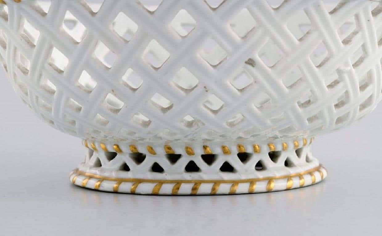 Antique Meissen Bowl In Openwork Porcelain With Hand Painted Gold Decoration photo buy