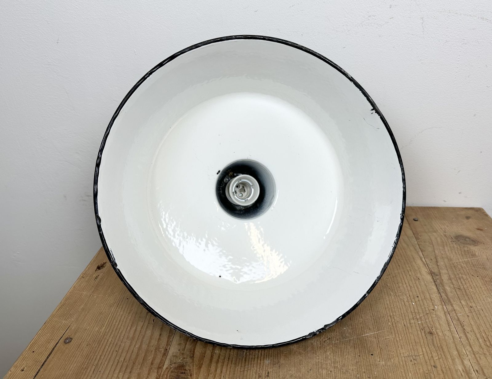 photo vinterior Industrial Blue Enamel Factory Lamp With Cast Iron Top, 1960s, 4x