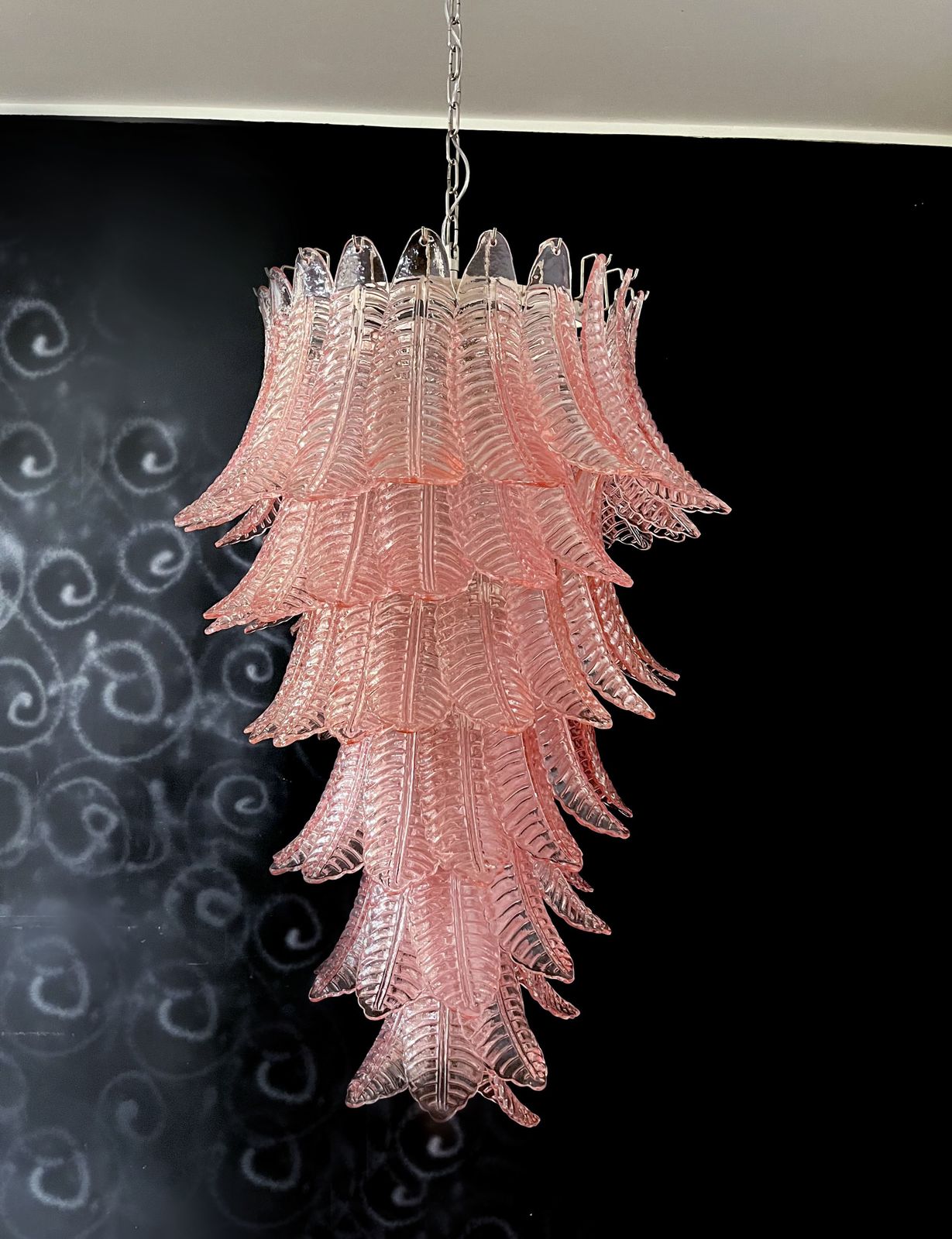 Huge Italian Murano Felci Glass Spiral Chandelier   83 Pink Glasses