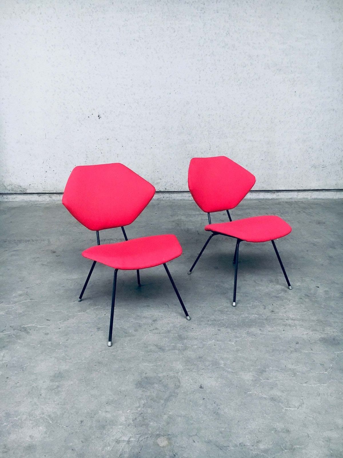 Mid Century Modern Lage Stoelen, Set Van 2 – Italië, Ca. Jaren 1950 photo Meubels