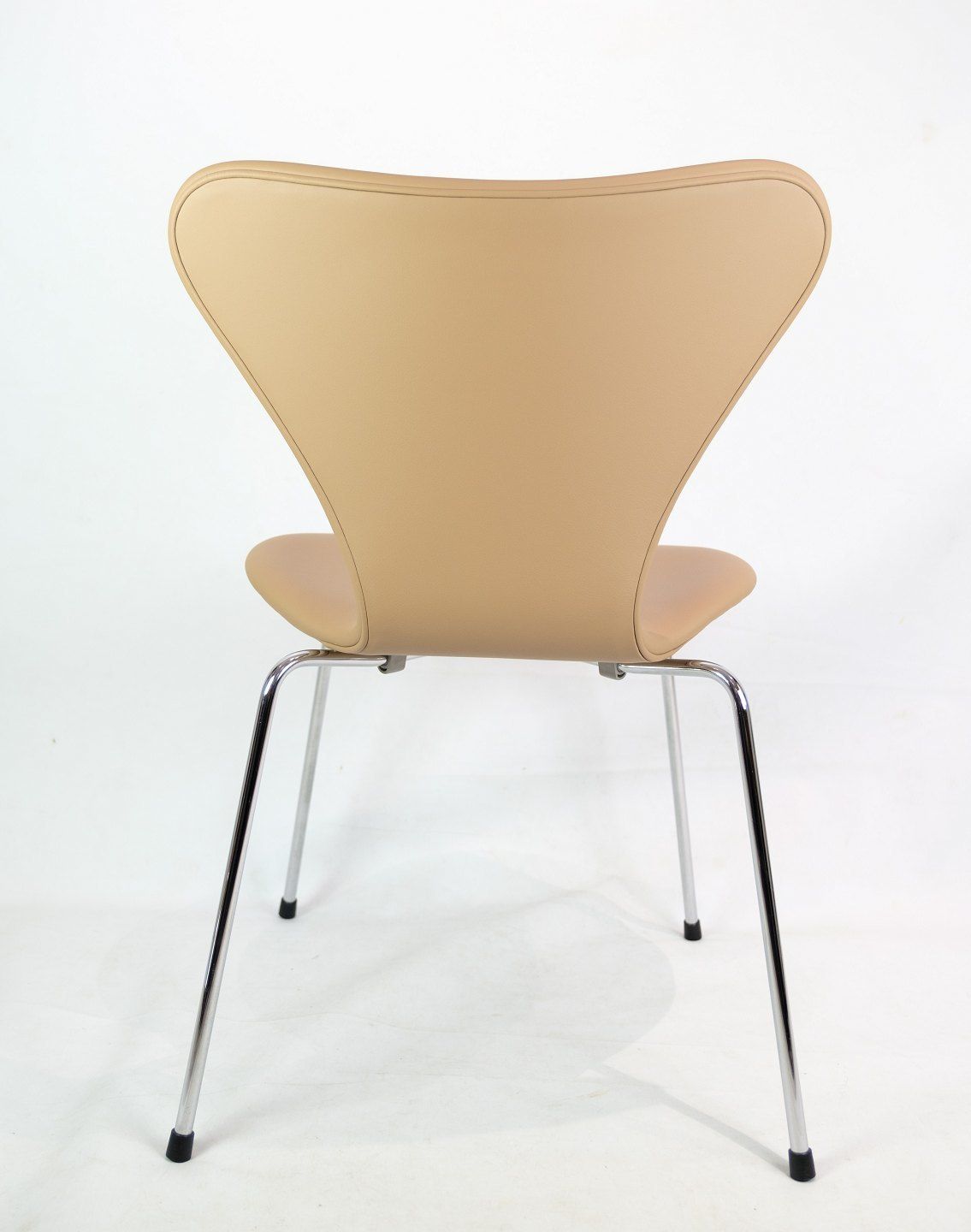 A Set Of 4 Seven Chairs Model 3107 By Arne Jacobsen For Fritz Hansen photo vinterior