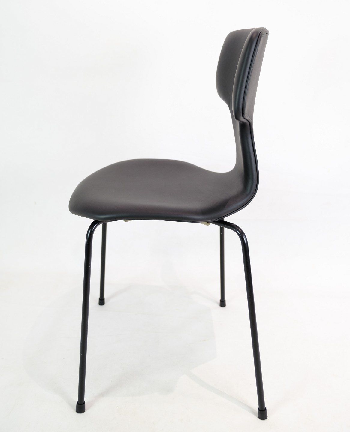 T Chair Model 3103 By Arne Jacobsen For Fritz Hansen photo vinterior