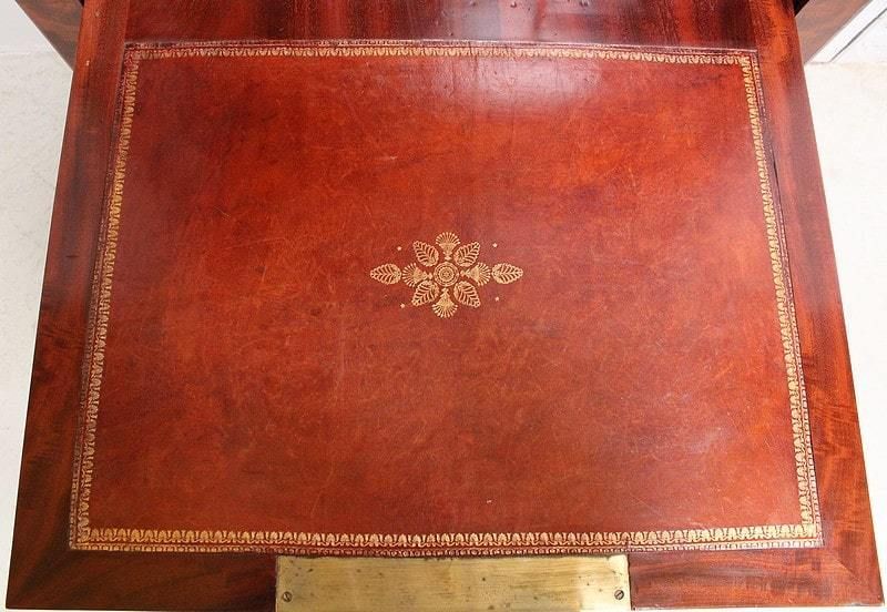 photo vinterior Narrow Secretary In Burl Mahogany Veneer, Restoration   1st Part Of The 19th Century