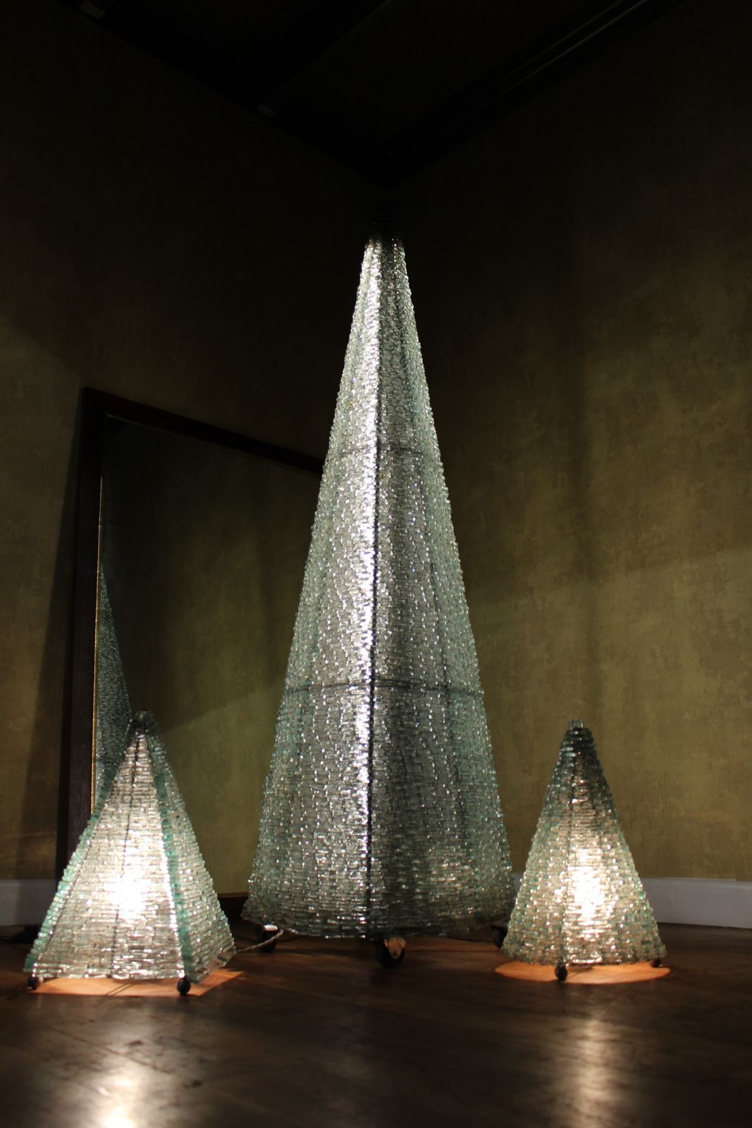 French 1970’s Wired Glass Pyramid Lamp 40cms photo furniture