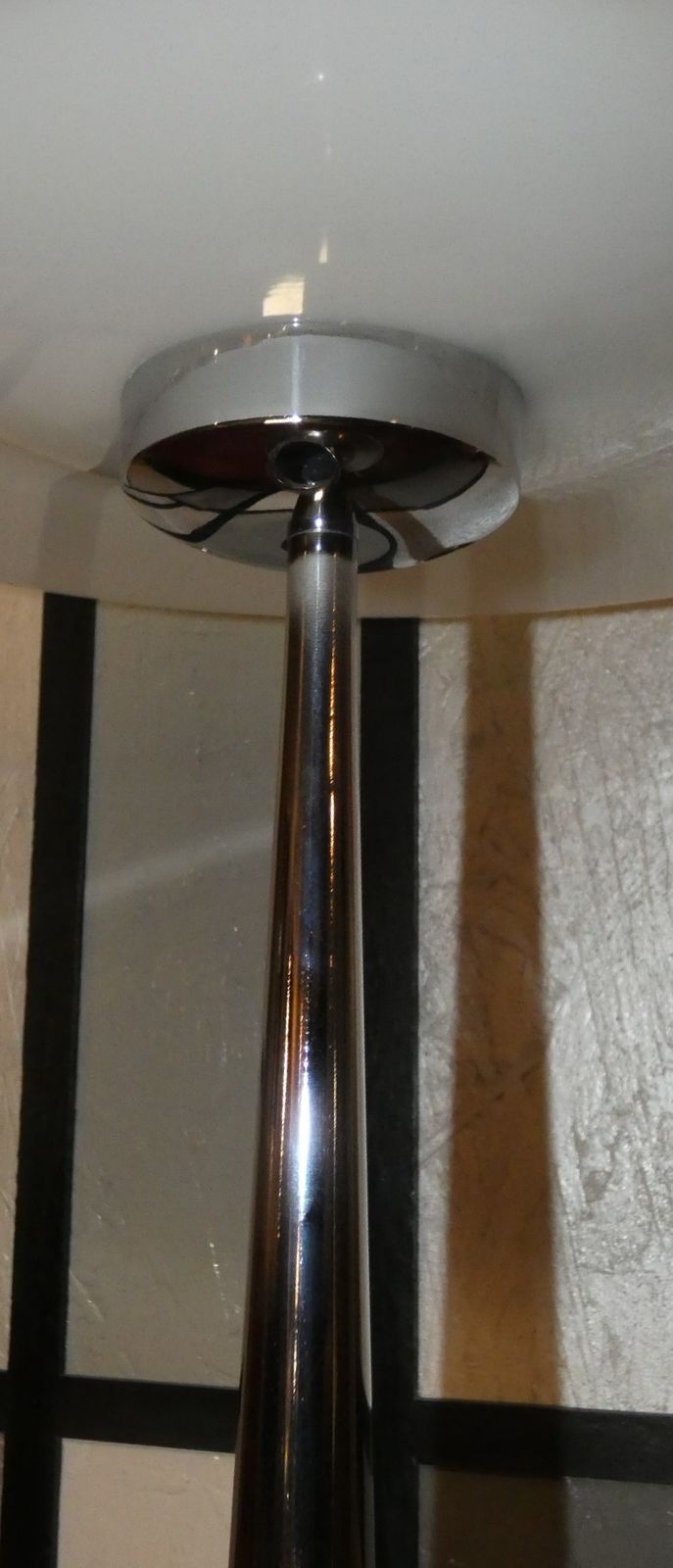 Acrylic Glass And Steel Futurist Space Needle Table Lamp, Italy, 1960s photo vintage
