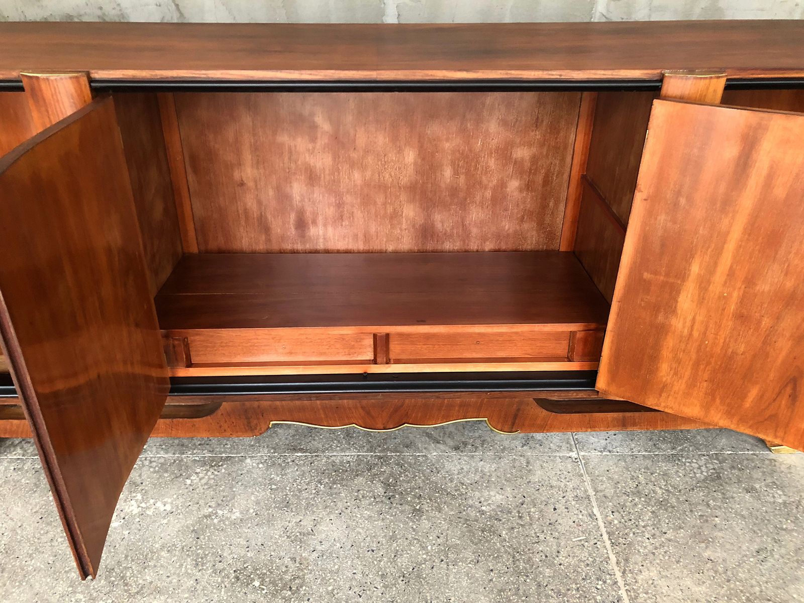 photo vinterior Exceptional French Art Deco Palisander Marquetry Sideboard Of Jules And Andre Leleu With Inlaid Of Mother Of Pearl