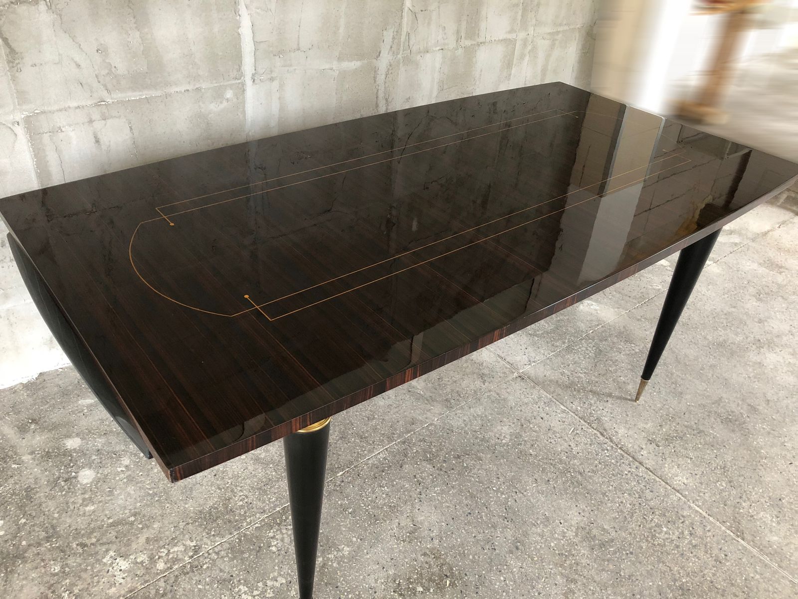Elegant French Dining Exotic Macassar Ebony Art Deco Table, 1940s photo vinterior