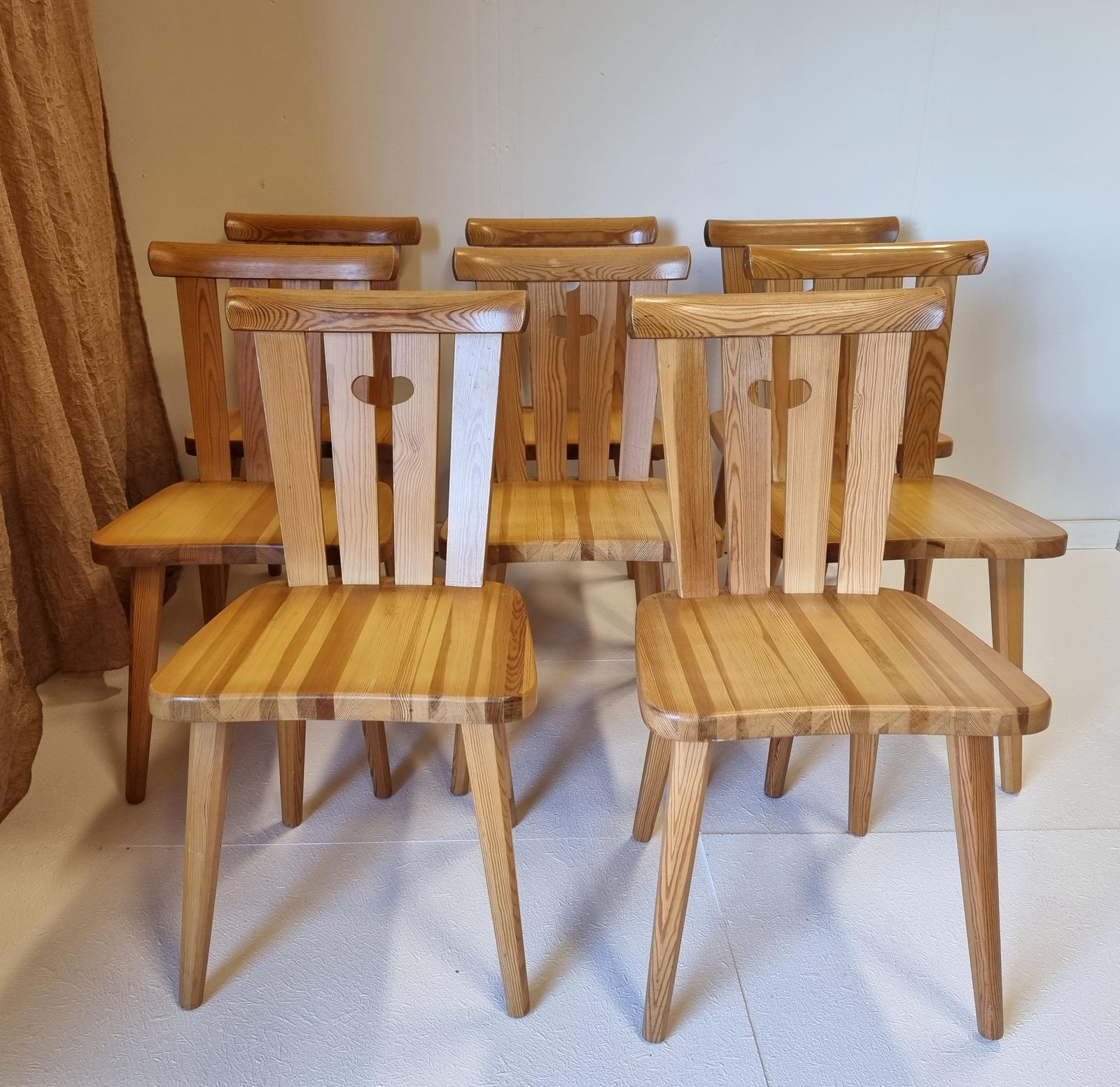Göran Malmvall, Set '8' With Pine Chairs, Sportstugemöbler / Scandinavian Modern photo for sale