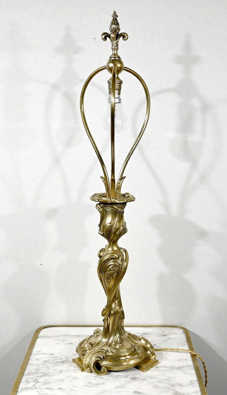 Art Nouveau Lamp In Gilt Bronze, 19th Century