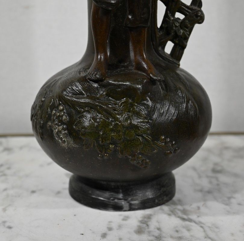 photo vinterior Pair Of Spelter Vases "Musician Children", After A. Moreau   Late 19th Century