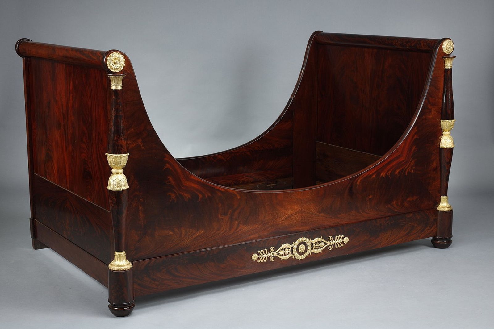Large Solid Mahogany Boat Bed From The Empire Period photo Furniture