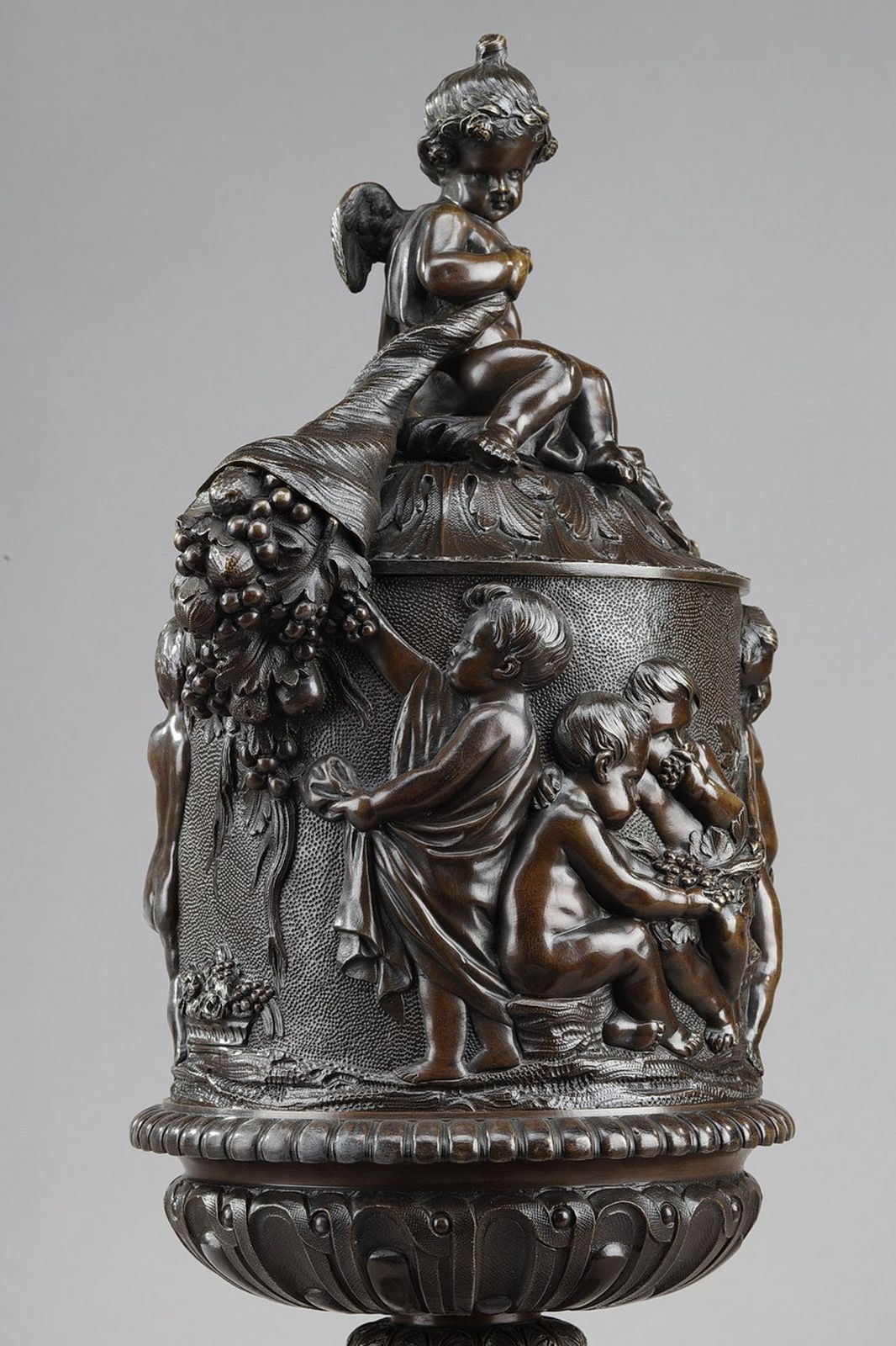 Bronze Vase With Harvesting Putti In The Gout Of Clodion, 19th Century photo Home Decor