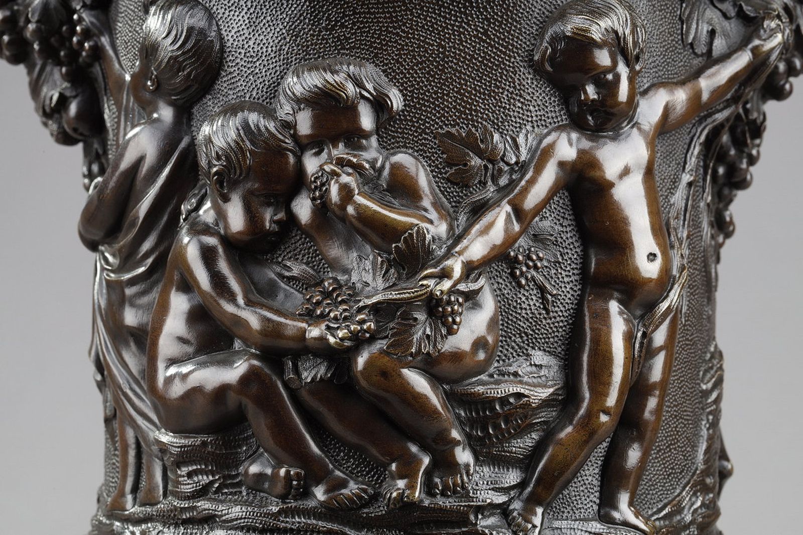 photo furniture Bronze Vase With Harvesting Putti In The Gout Of Clodion, 19th Century